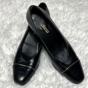 California Magdesians | Vintage, Leather Pumps